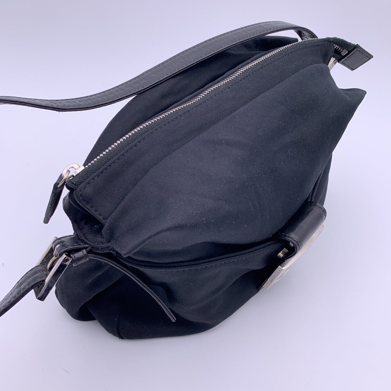 Baguette cloth handbag Fendi Black in Fabric - 32858950