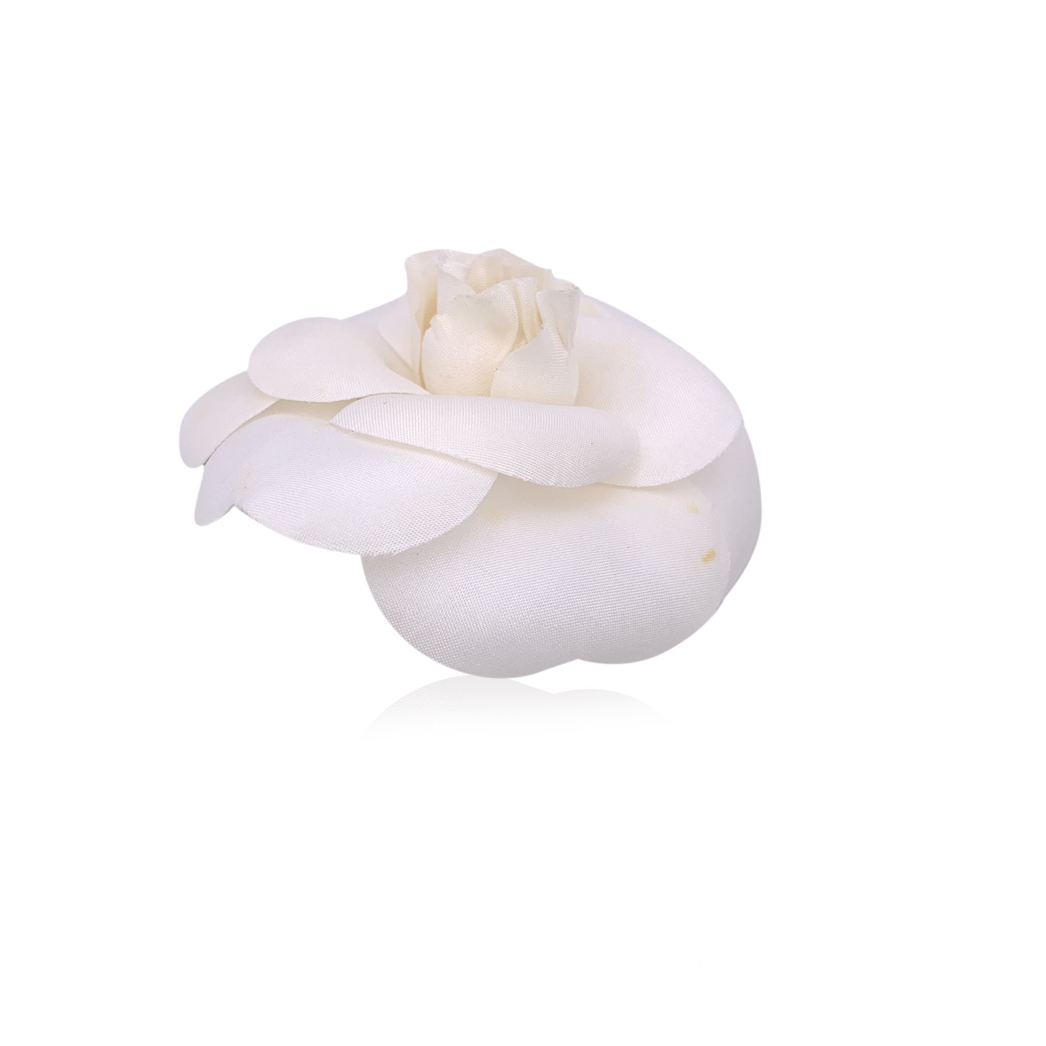 CHANEL Brooches Camelia