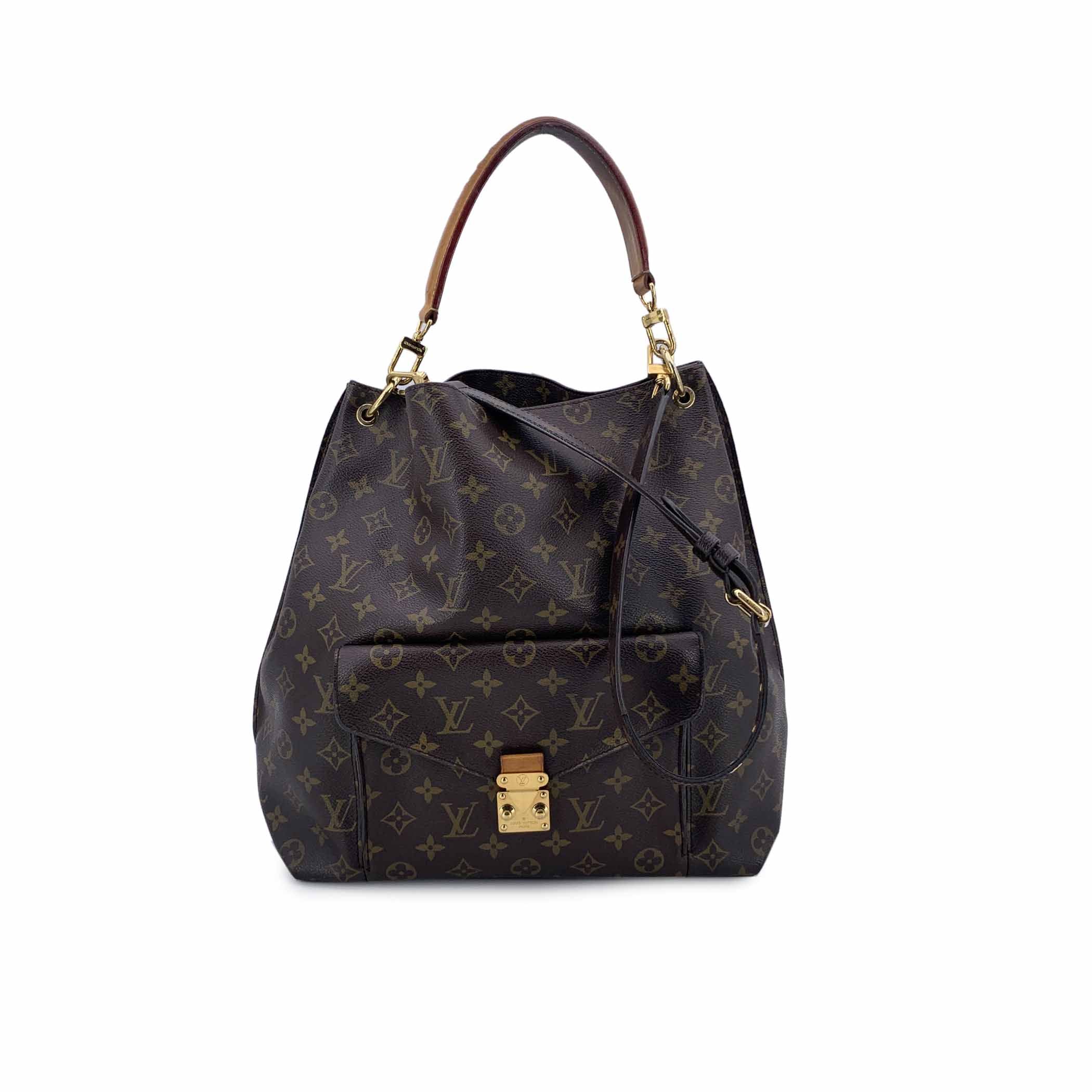 LOUIS VUITTON Totes Metis