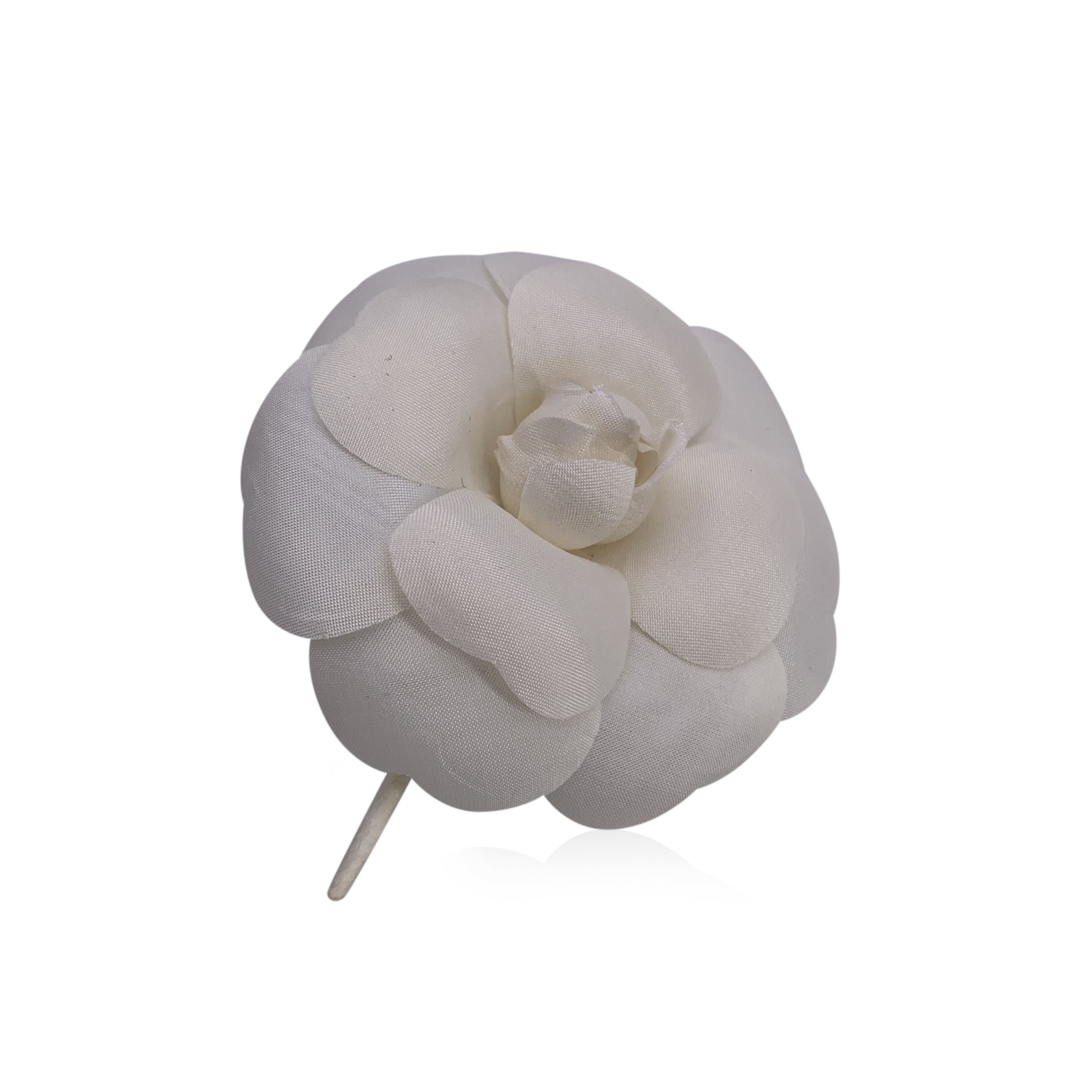 CHANEL Brooches Camelia