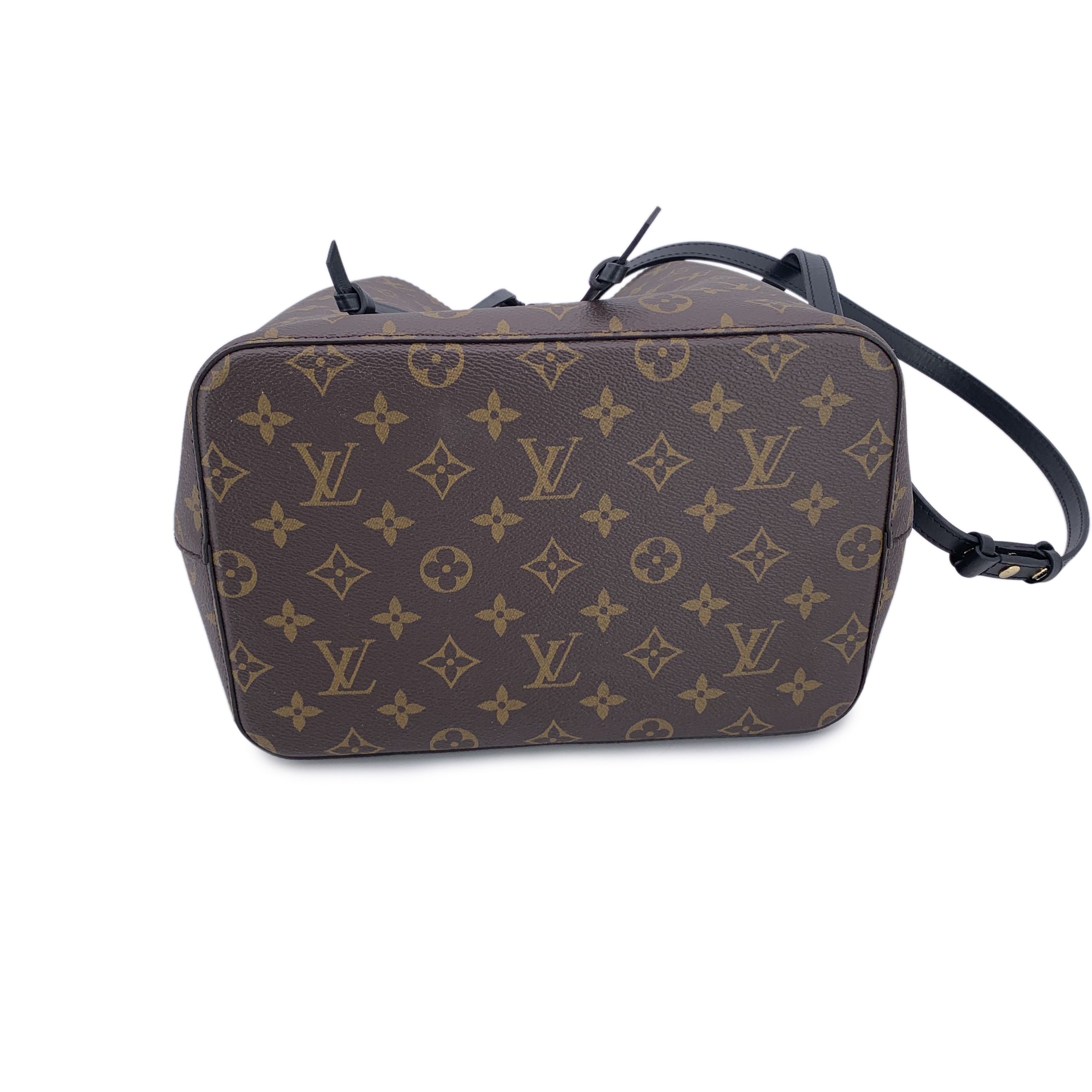 LOUIS VUITTON Shoulder Bags NeoNoe