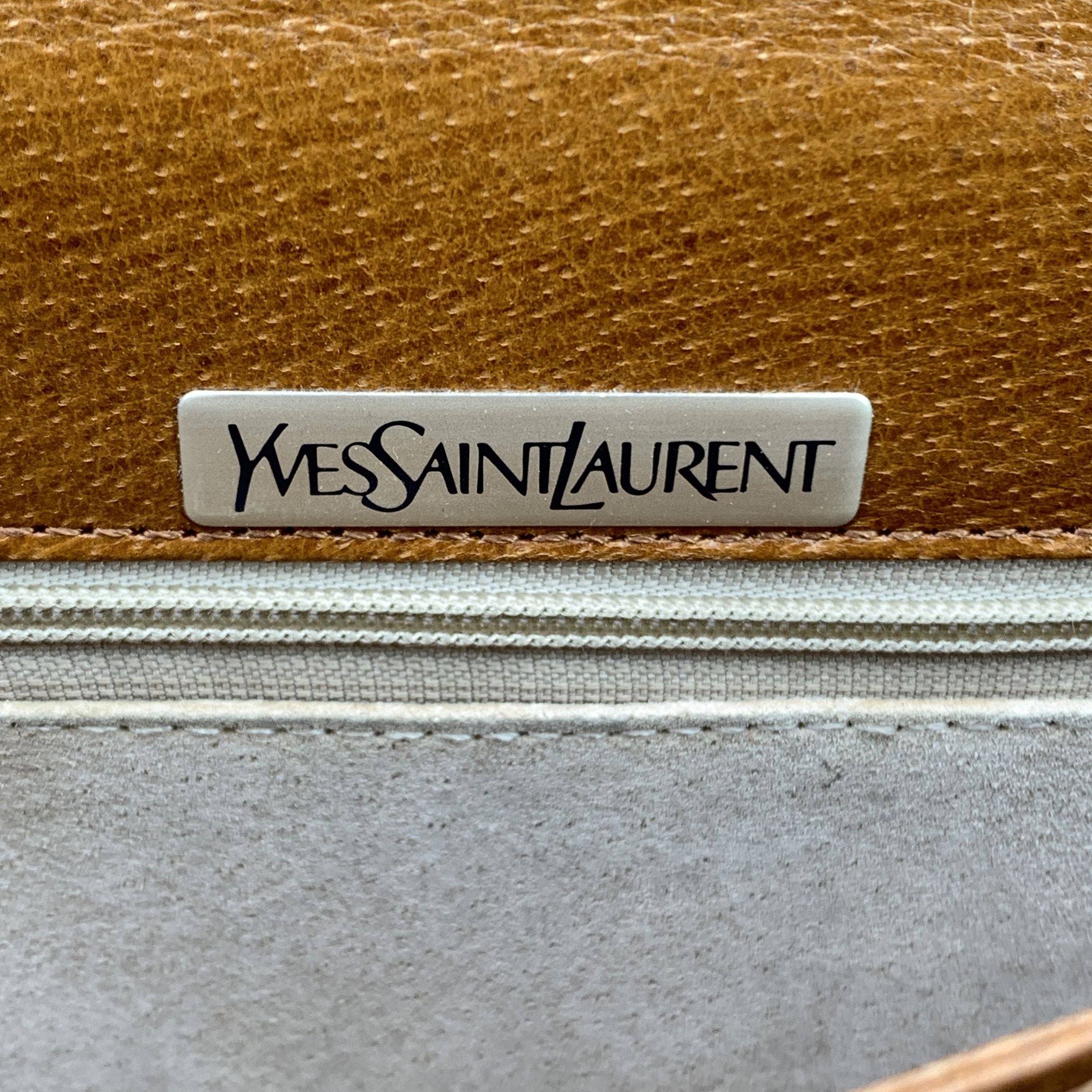 YVES SAINT LAURENT Shoulder Bags