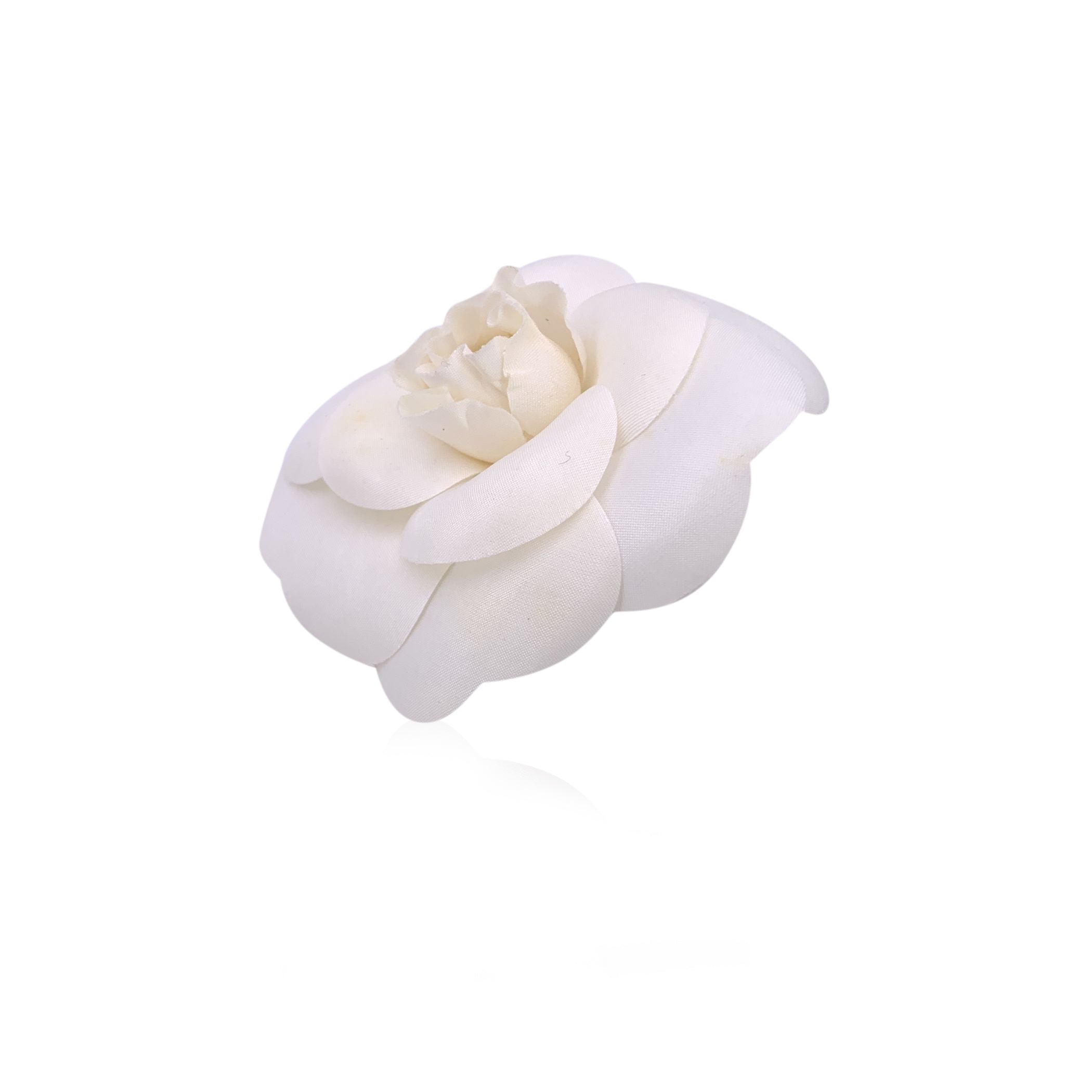 CHANEL Brooches Camelia