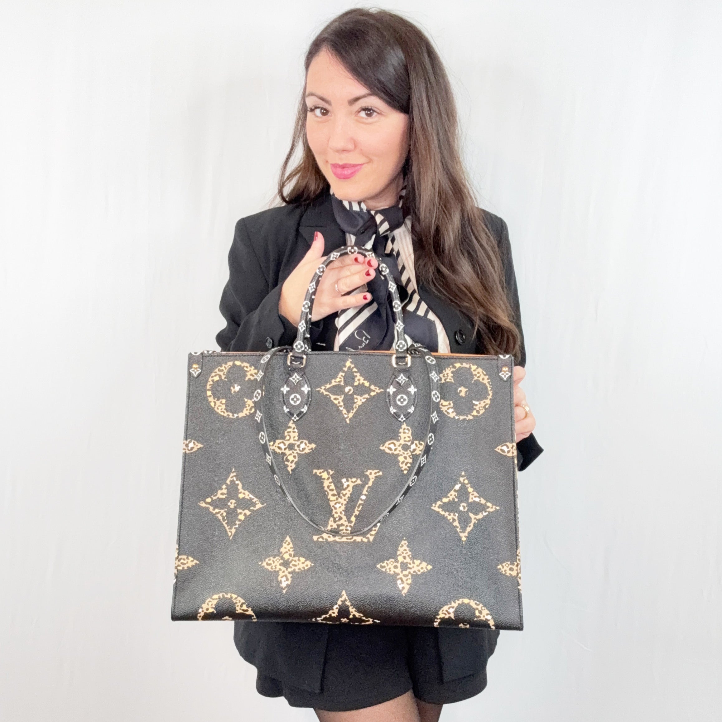 Borsa tote Louis Vuitton Monogram Giant Jungle Canvas OnTheGo GM