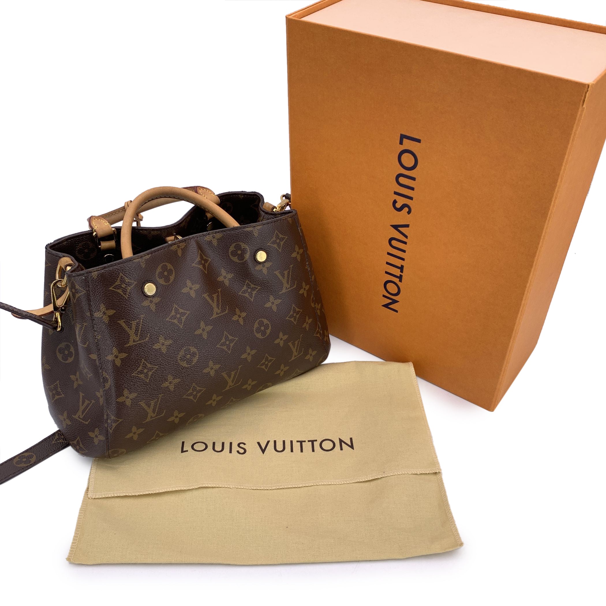 LOUIS VUITTON Totes Montaigne