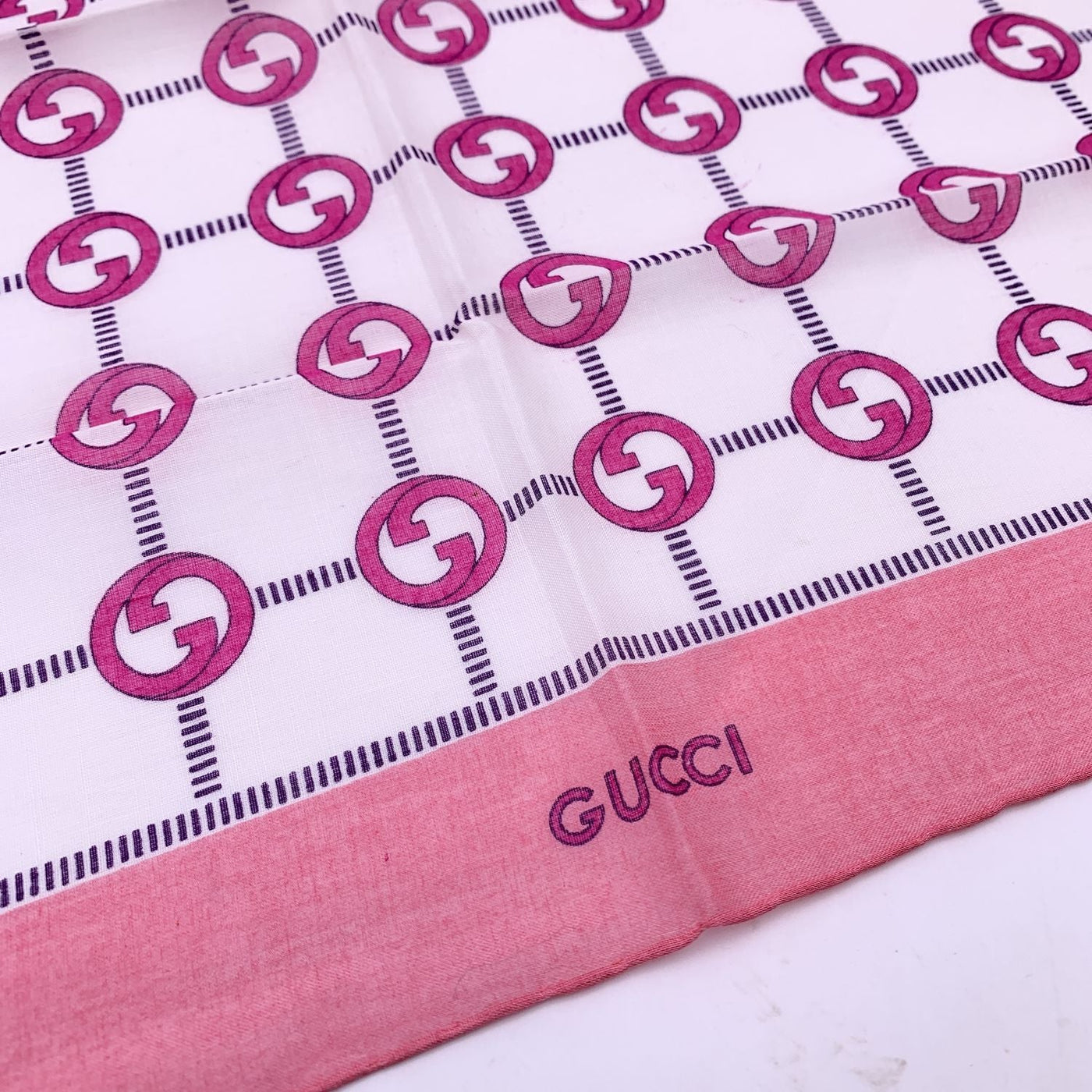 Gucci Vintage Pink GG Logo Cotton Neck Scarf Pocket Square ref.1029921 -  Joli Closet