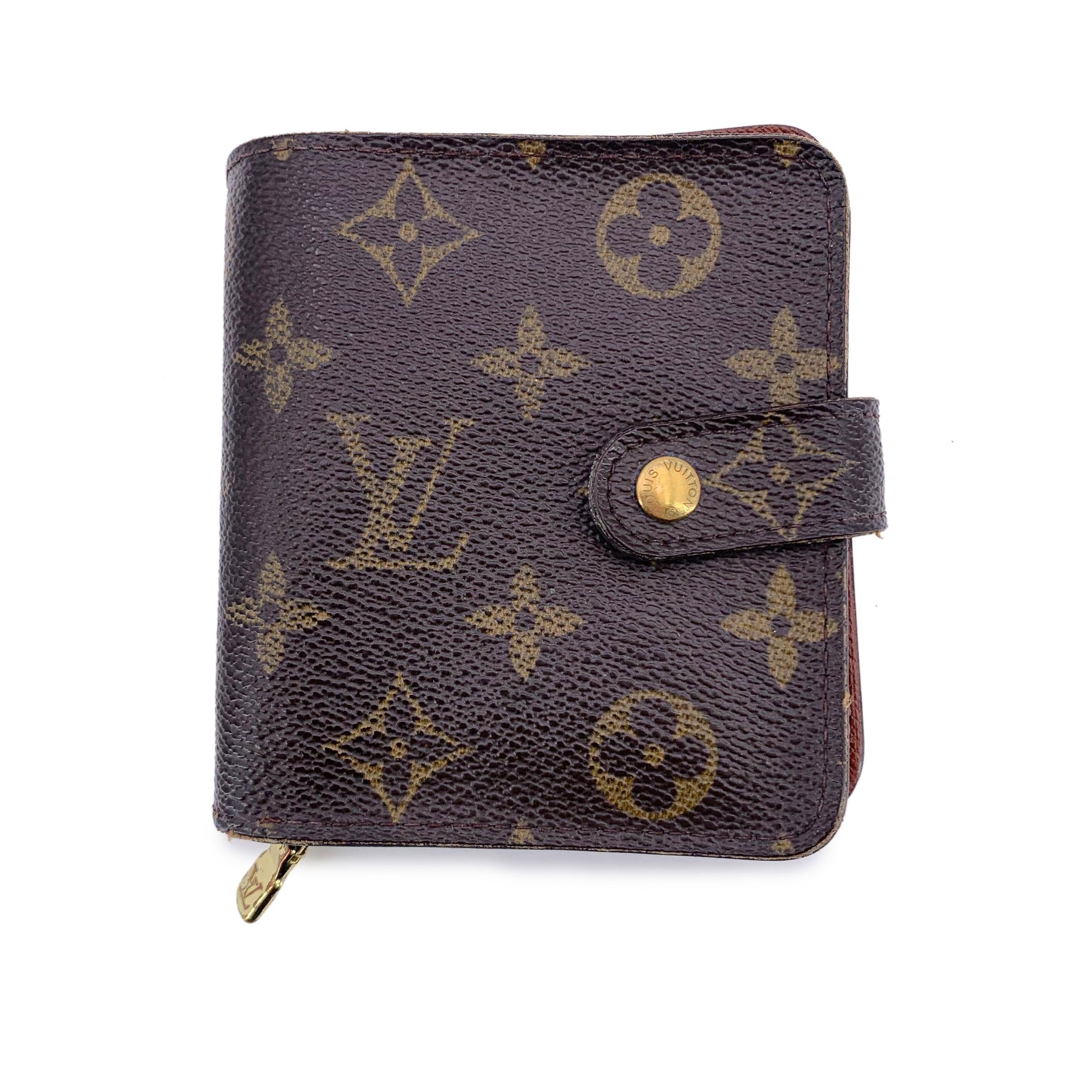 LOUIS VUITTON Wallets