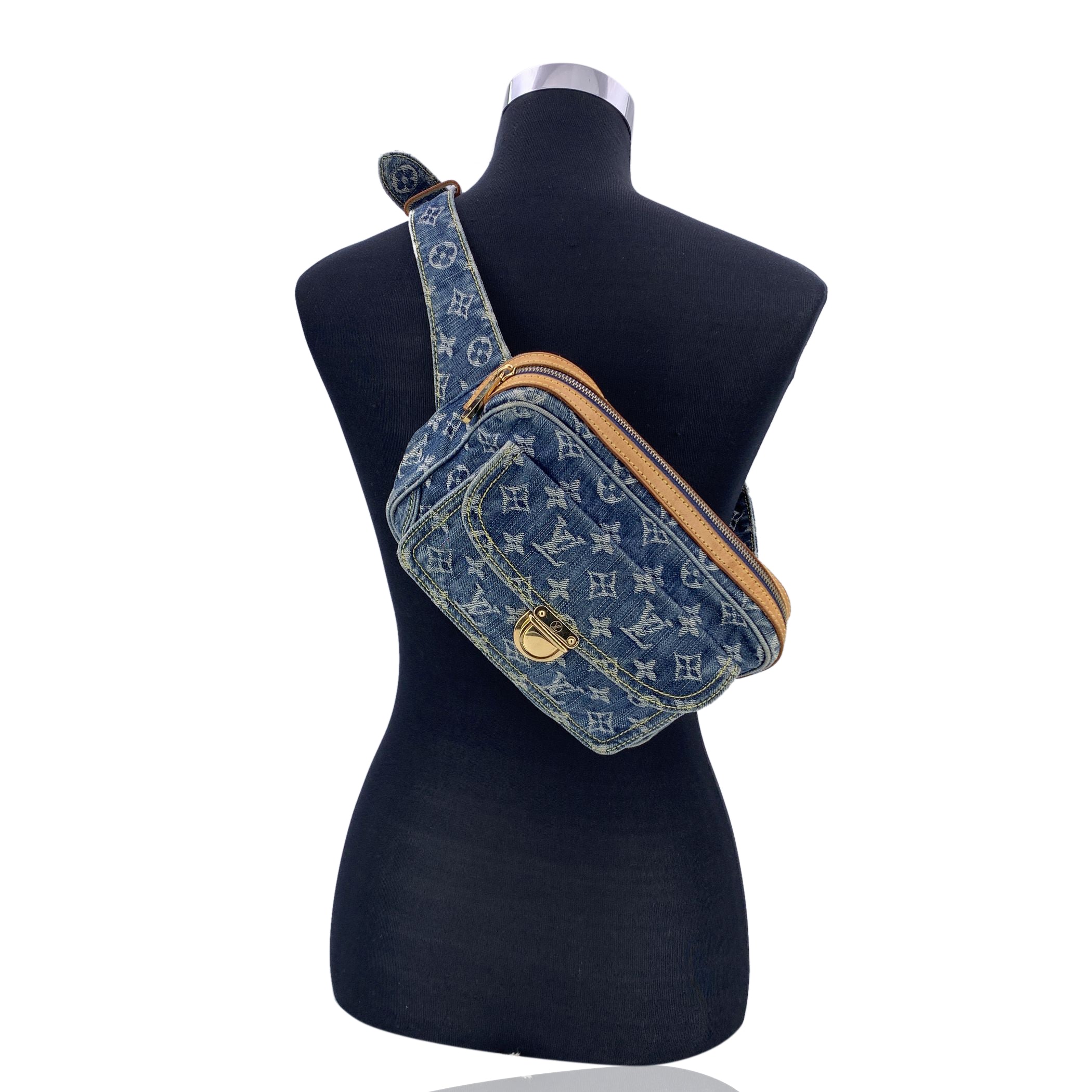 LOUIS VUITTON Shoulder Bags Bum Bag / Sac Ceinture