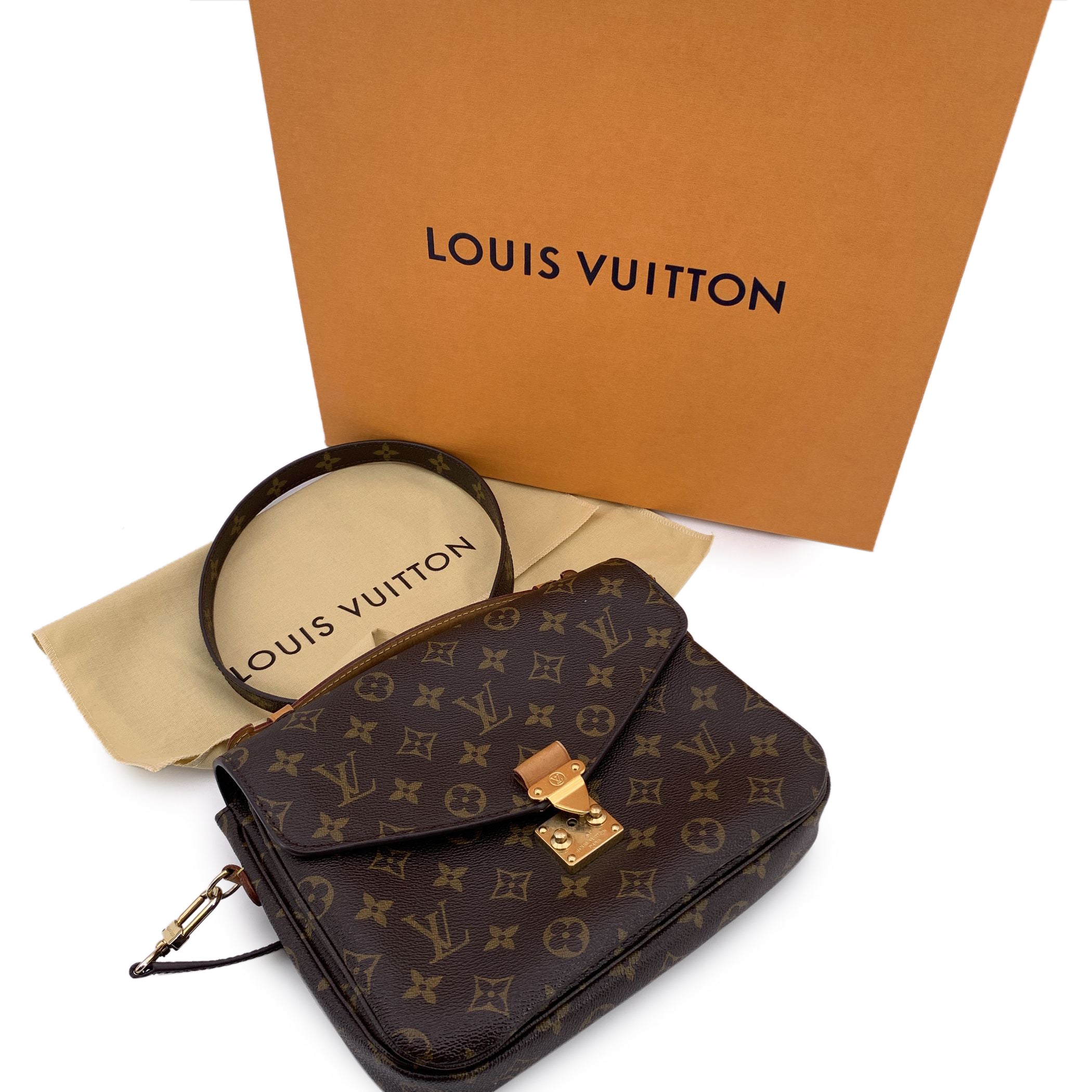 LOUIS VUITTON Crossbody Bags Metis