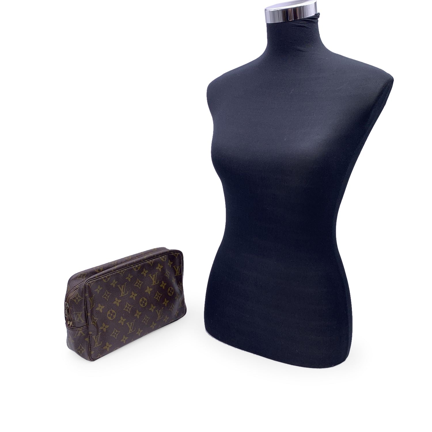 LOUIS VUITTON Clutches Trousse de Toilette